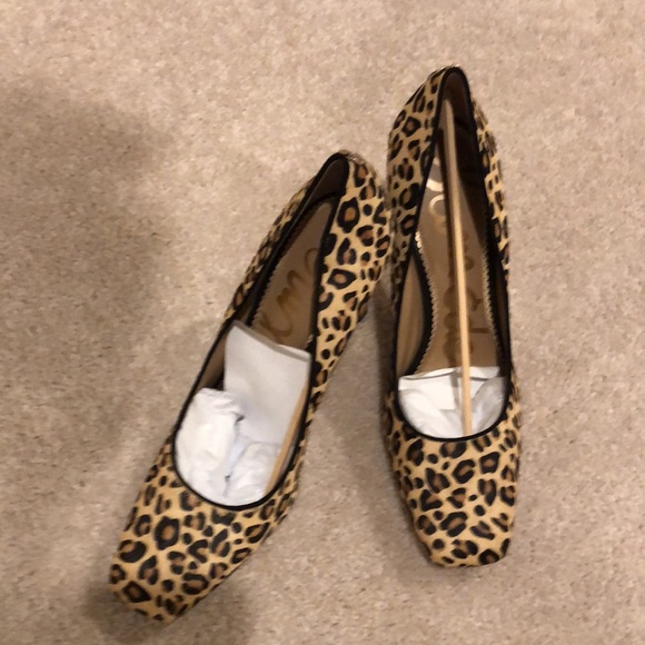 Sam Edelman High Heel Leopard Print Pumps - Picture 6 of 6